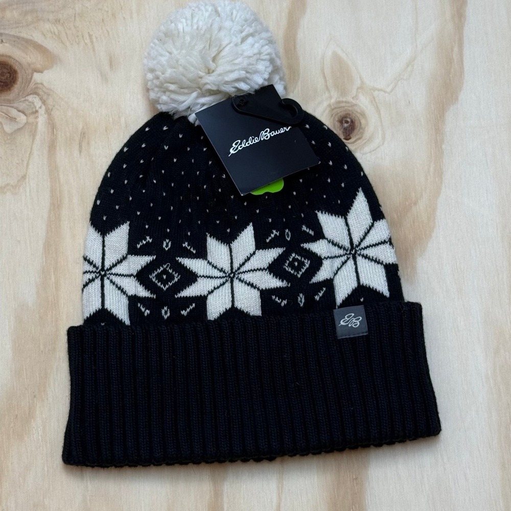 Eddie Bauer Lola Peak Pom Beanie Black White Snowflake Fair Isle NWT 0333